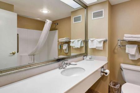 Comfort Inn - 8