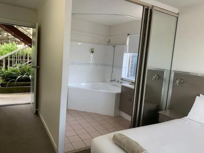 Adina Place Apartments - 7