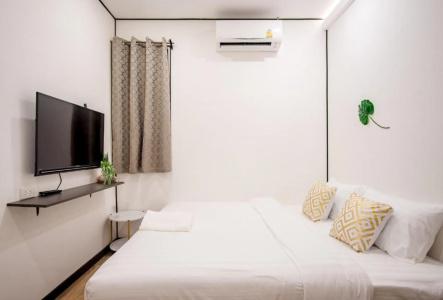 Isara Boutique And Cafe - 1