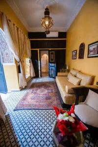 Riad Ta'achchaqa - 80