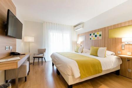 Hôtel Hélios - 52