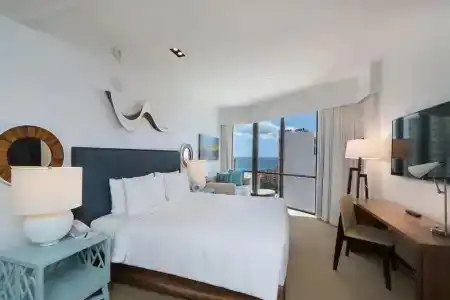 Hyatt Centric Waikiki Beach - 45