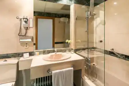 Rafaelhoteles Piramides - 48