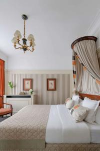 Hôtel Napoleon Paris - 36