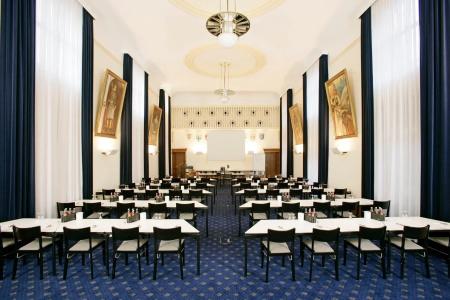 Domhof - 12