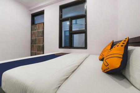 Spot On 74614 Radhika Palace - 11