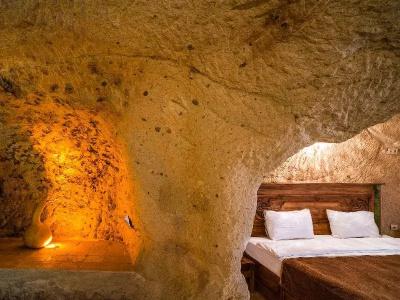 Atilla's Cave - 344