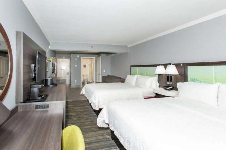 Hampton Inn - 134