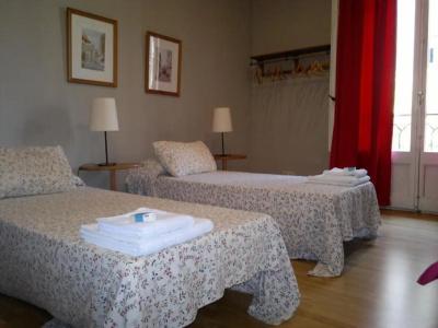 Ally's Bed&Breakfast, - 50