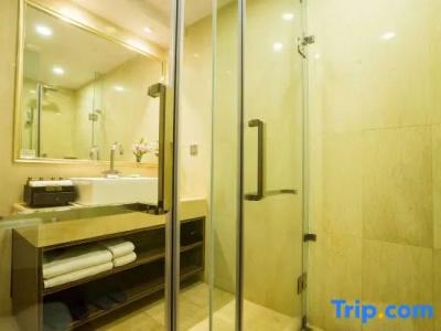 Best Western Chinatown - 63