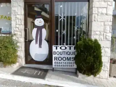 Toti Boutique Rooms - 13