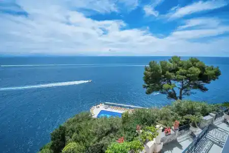 Belvedere - 105