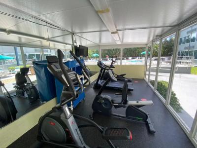 Days Inn by Wyndham Miami International Airport - 29