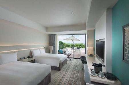 Hilton Okinawa Chatan Resort - 7