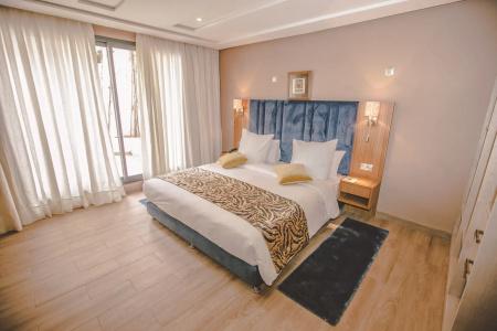 Down Town By Business & Leisures - 3