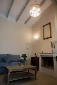 Kyria Boutique House - 10