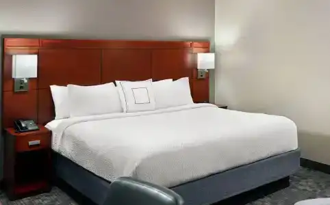 Courtyard by Marriott - 20
