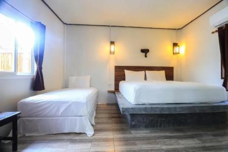 Harrys Sunset - Klong Nin Beach - 30
