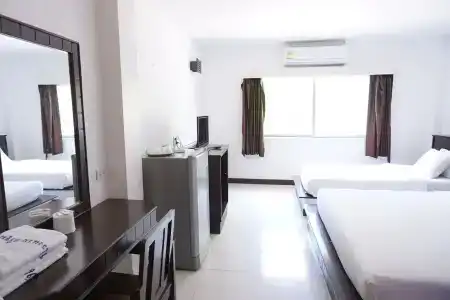 Sri Chumphon - 23