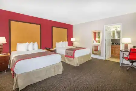 Ramada by Wyndham Miami Springs/Miami International Airport - 35