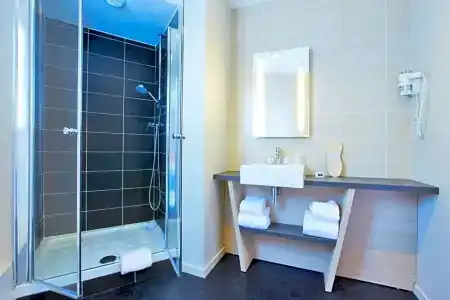 Kyriad Prestige Vannes Centre-Palais des Arts - 60