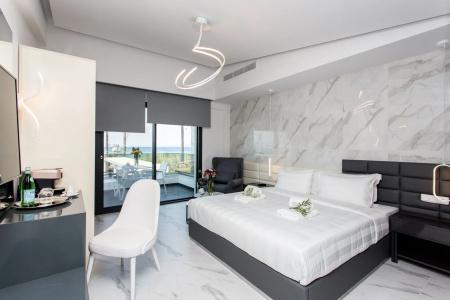 Crystal villas & suites - 18