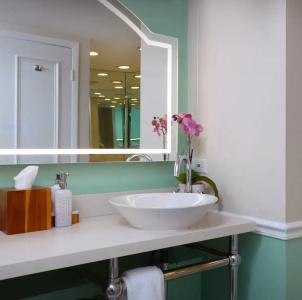 Ocean Key & Spa, a Noble House - 65