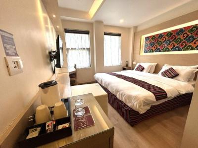 ViaVia boutique - - 35