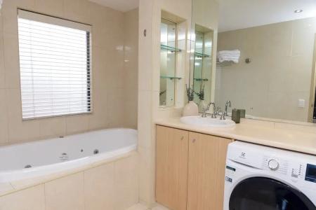 Rydges - 85