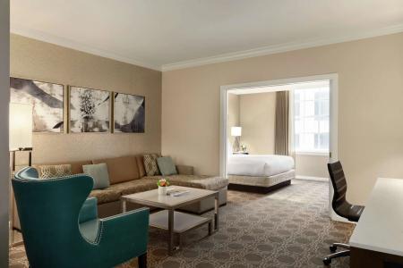 Hilton New Orleans / St. Charles Avenue - 3