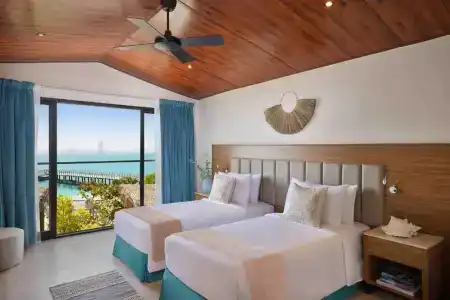 Anantara World Islands Dubai Resort - 2