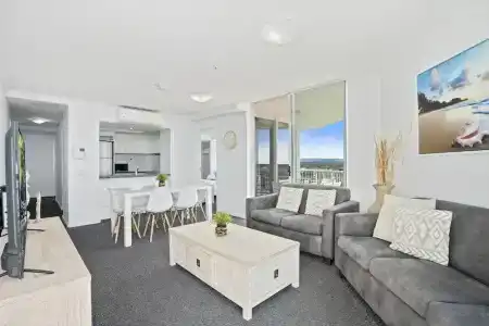 Crystal Bay On The Broadwater - 425