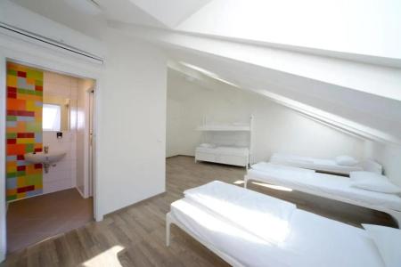 Safestay Prague Charles Bridge - 22