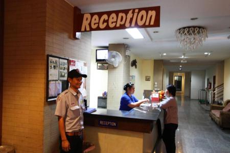 18 Coins Cafe & Hostel - 27