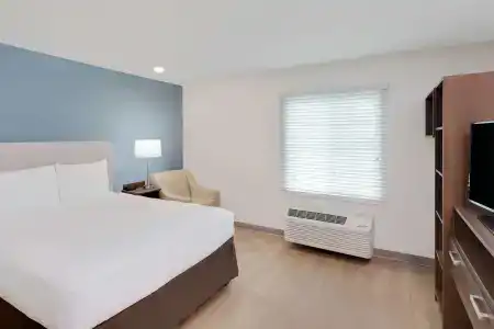 WoodSpring Suites - 55
