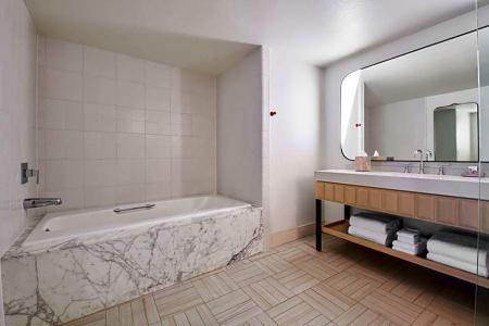 Virgins Las Vegas, Curio Collection by Hilton - 112