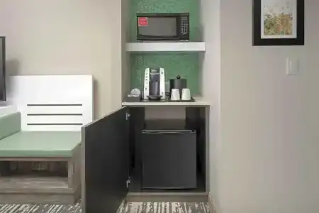 Hilton Garden Inn Miami Brickell South - 56