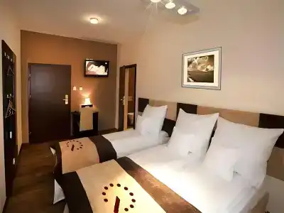 Boutique's Ii - 3