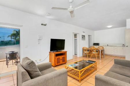 Cairns Reef Apartments & - 41