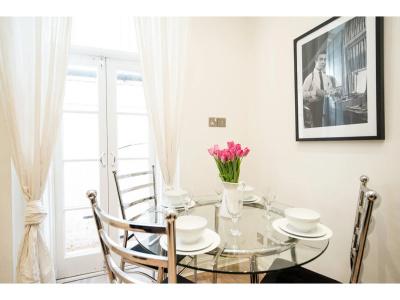 Urban Chic - Fitzrovia - 11