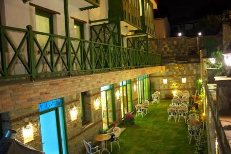 Celsus Boutique - 18