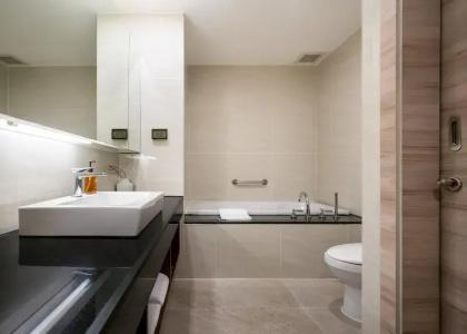 Adelphi Suites Bangkok - Sha Extra Plus - 102