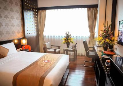Halong Palace - 45