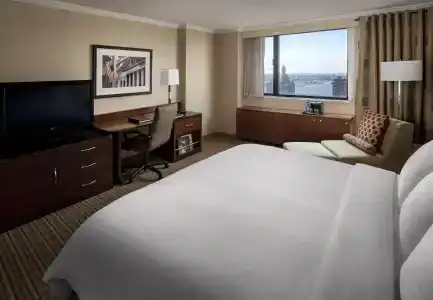 New York Marriott Downtown - 3