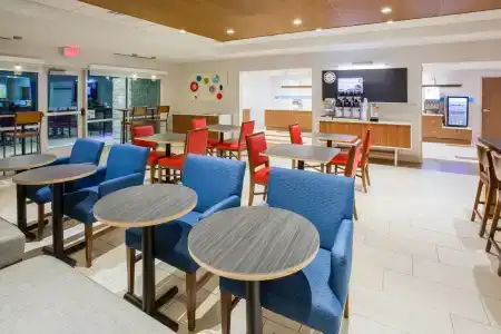 Holiday Inn Express and Suites Downtown, an IHG - 14