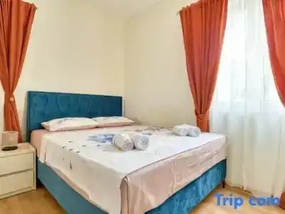Elena - 104