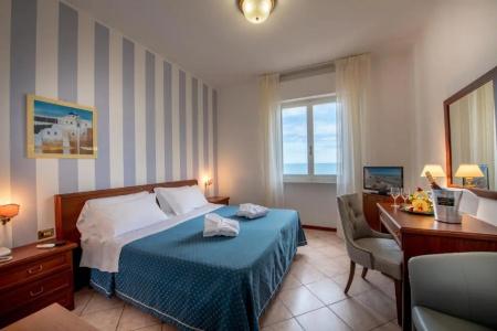 Grand Excelsior - 42
