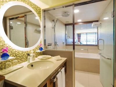 Sheraton Okinawa Sunmarina Resort - 39
