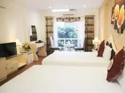Splendid Star Boutique - 44