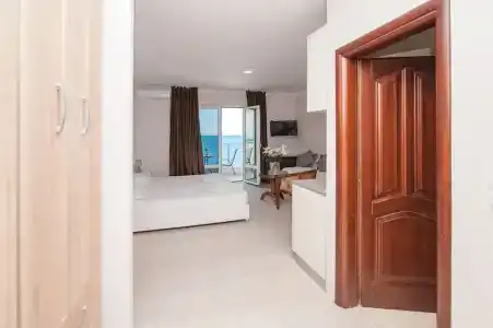 Open Sea Luxury - 130